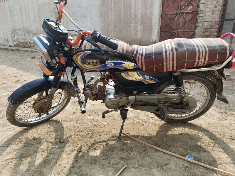 Hi speed motorcycle used like new condition 3