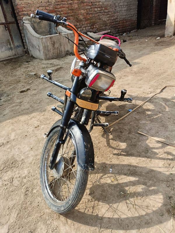 Hi speed motorcycle used like new condition 6