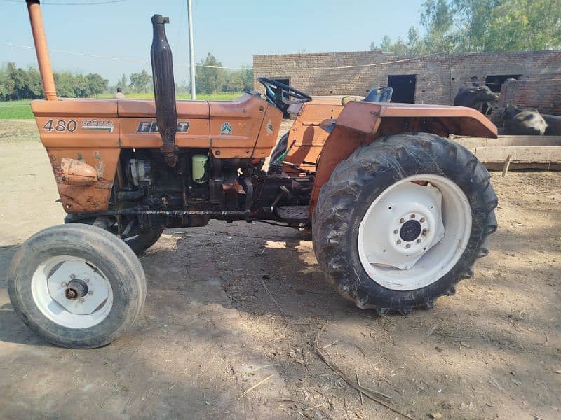 Tractor 480 0