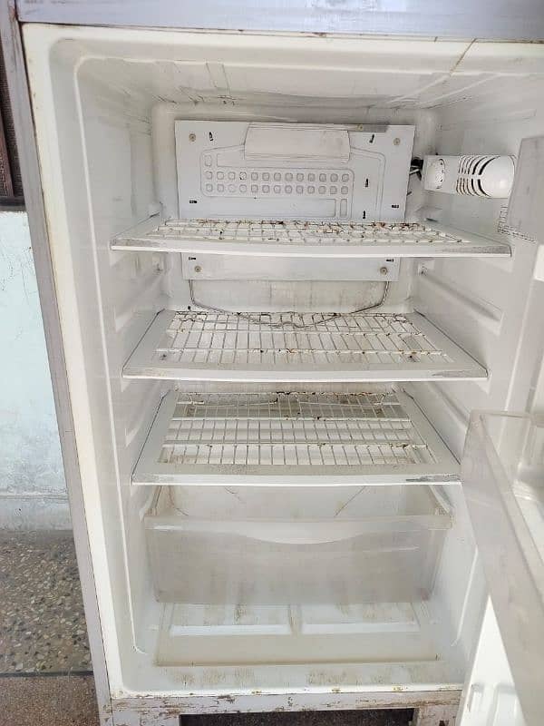 Refrigerator for sale. cell 03006082318 2