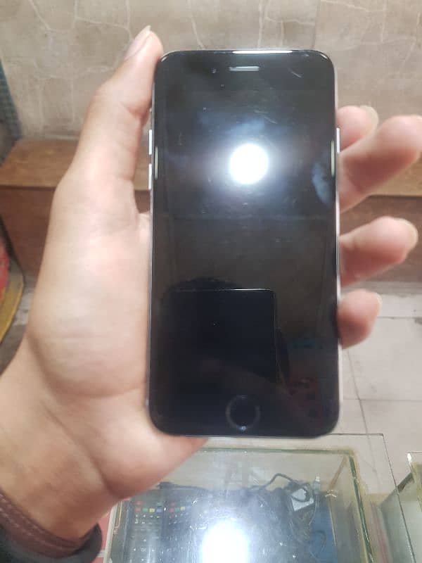 64 GB iPhone 6 original  penal 10 by 10 condition non pta 2