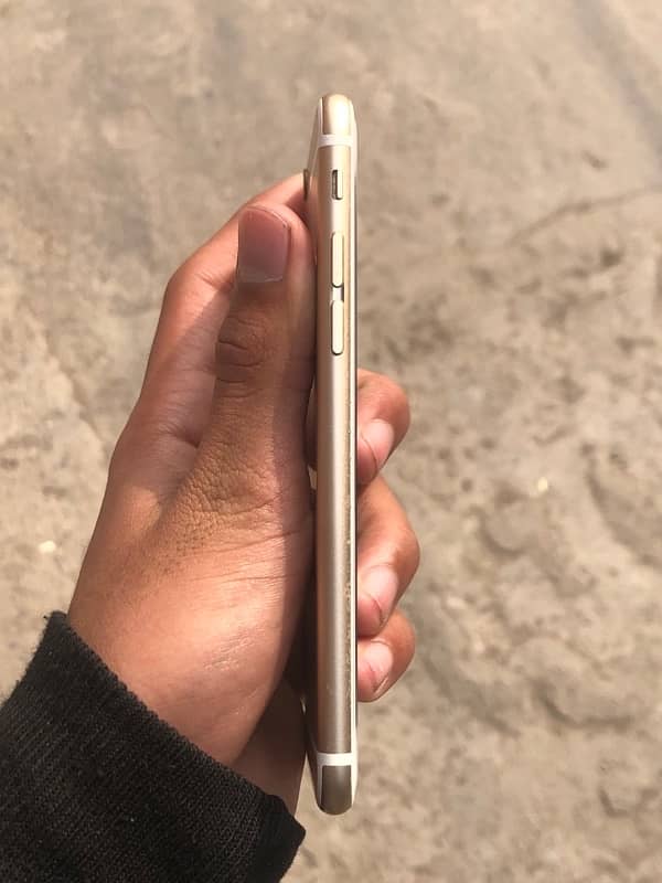 iphone 6s Non PTA 2