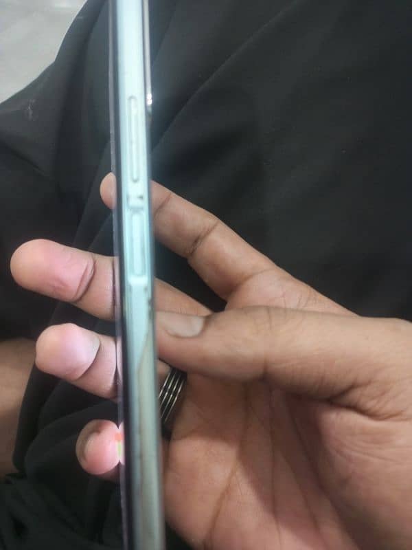 Exchange waly aa jao vivo y21  4/64 good condition 2