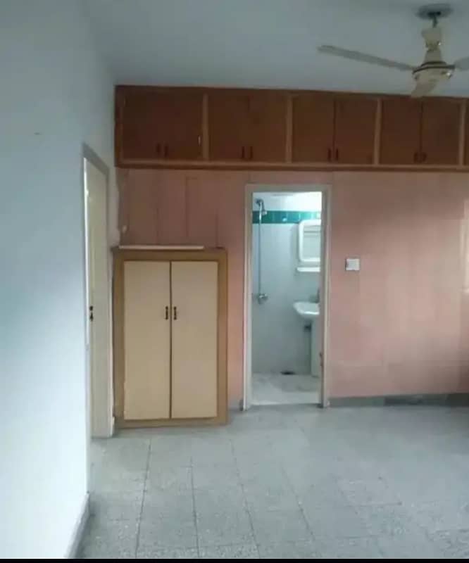 G-11/4 PHA C-Type First Floor Flat For Sale Invester Price 2