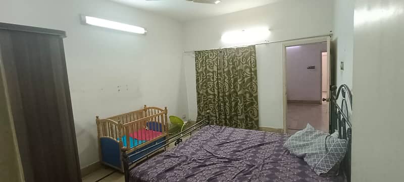 SECTOR-15-A/4 BEAUTIFUL G+2, FULLY RENOVATED,ROAD SE UNCHA HAI, BUFFER ZONE 10