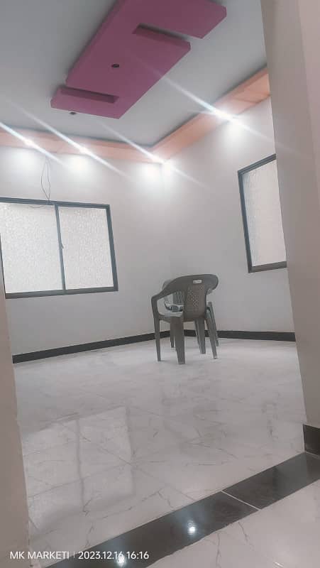 BLOCK -M BEAUTIFUL SECOND FLOOR FLAT, BEST FOR BANK LOAN,SUBL LEASE AVAILABLE, MAIN ROAD FACING, KHIZER ARCADE, NORTH NAZIMABAD 4