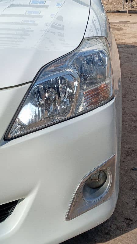 Toyota Premio 2012 13