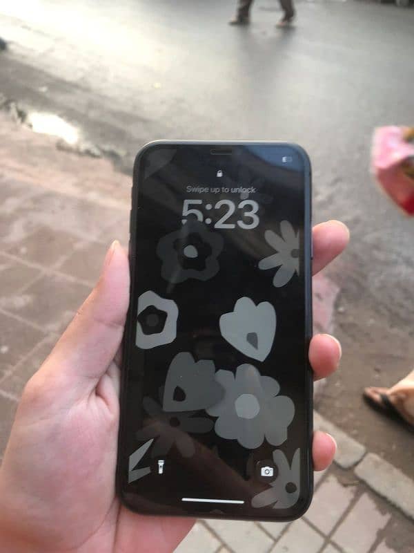 IPhone 11 Lush Condition 0