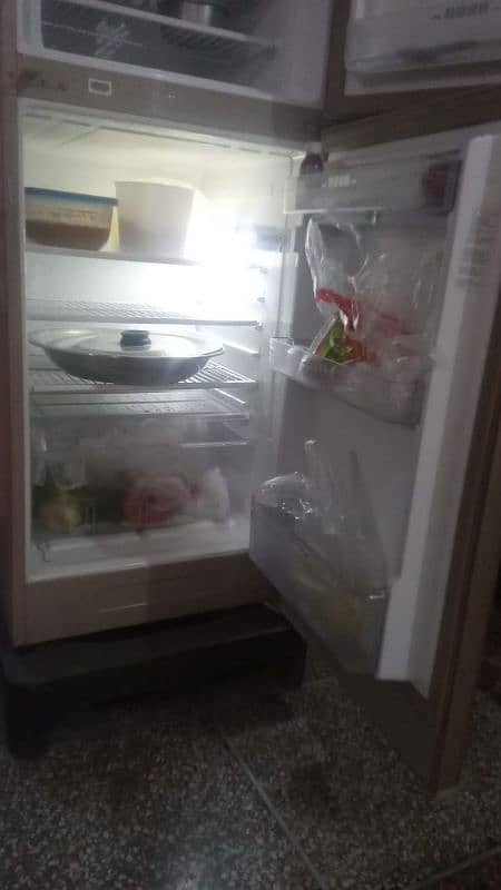 Dawlance Inverter refrigerator for sale 1