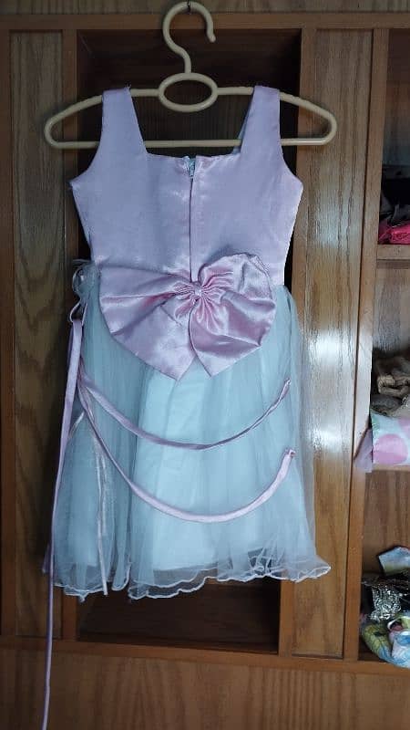 Slightly used baby girls fancy dresses / clothes 4