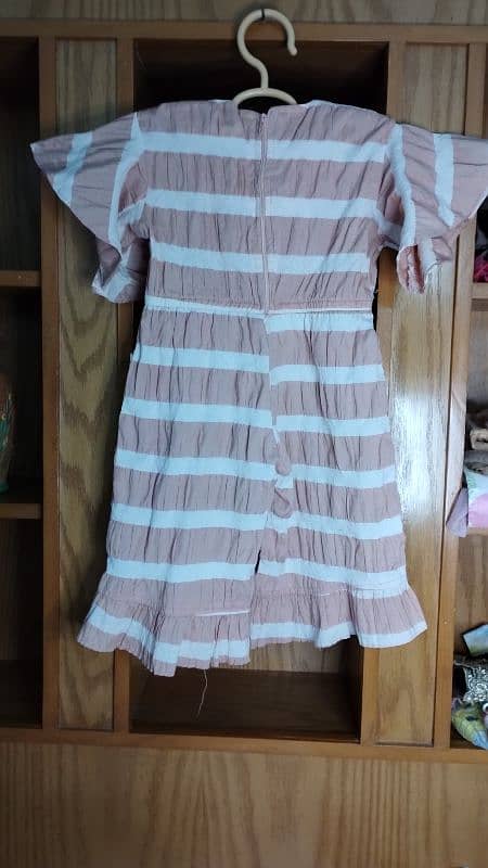 Slightly used baby girls fancy dresses / clothes 6