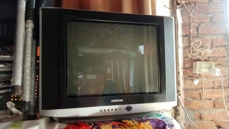 Samsung TV 21 inch screen 1