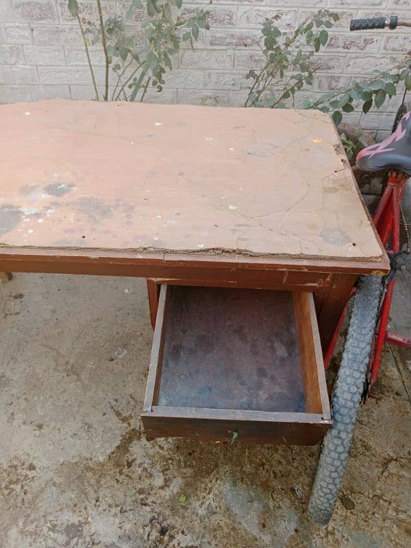 iron table for sale condition normal 1