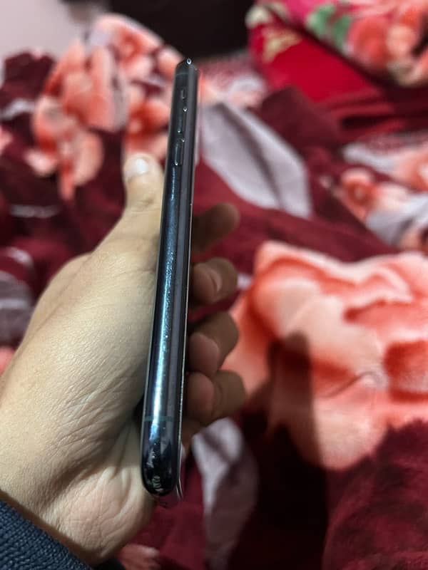 IPHONE 11 pro 256 GB NON PTA 5