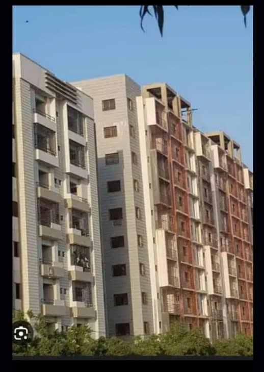 FLAT FOR SALE IN SECTOR 5L 2BED LONGE GOLD LINE DESTINY 6