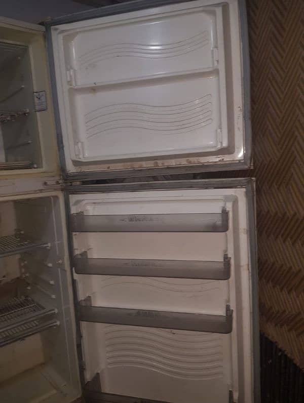 Dawalance Family Size Fridge 2