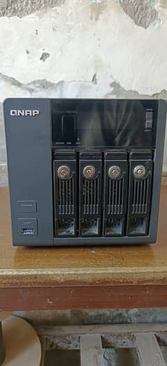 Qnap TS-453 Pro