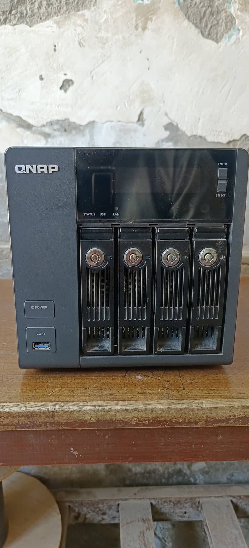 Qnap TS-453 Pro 0
