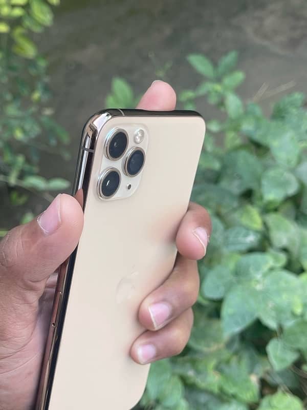 iphone 11 pro max 10