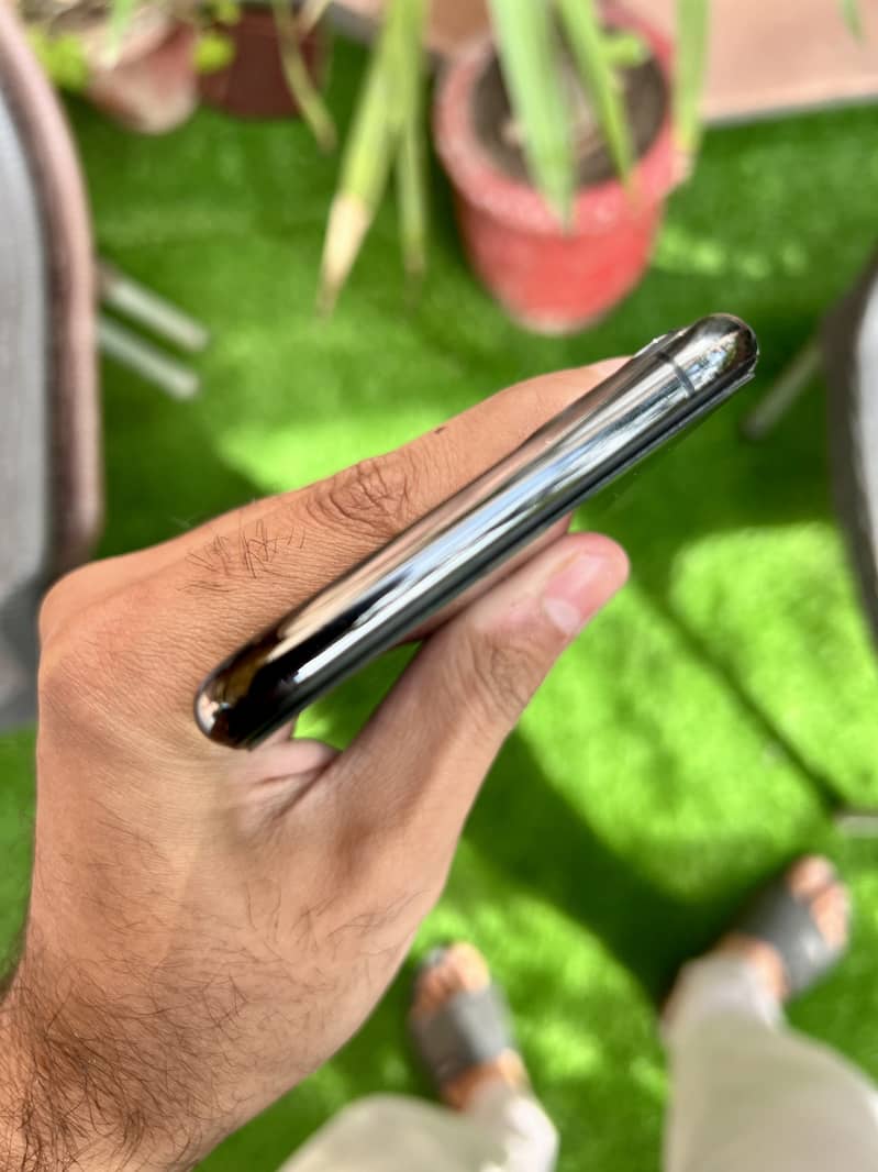 iphone 11 pro max (256gb) 1