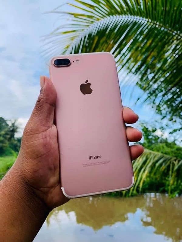 iPhone 7 plus 128 GB my WhatsApp number 03411594804 3