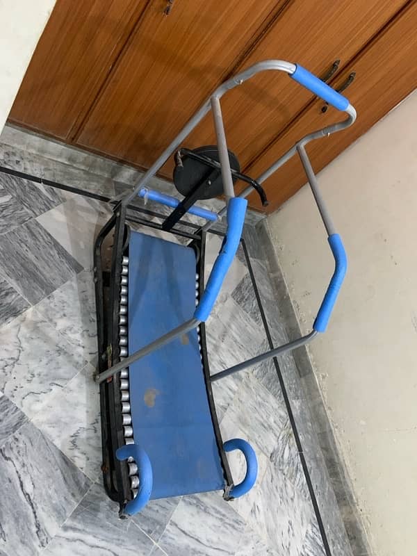 Manual Treadmill / Runing Machine / jogging machine 1