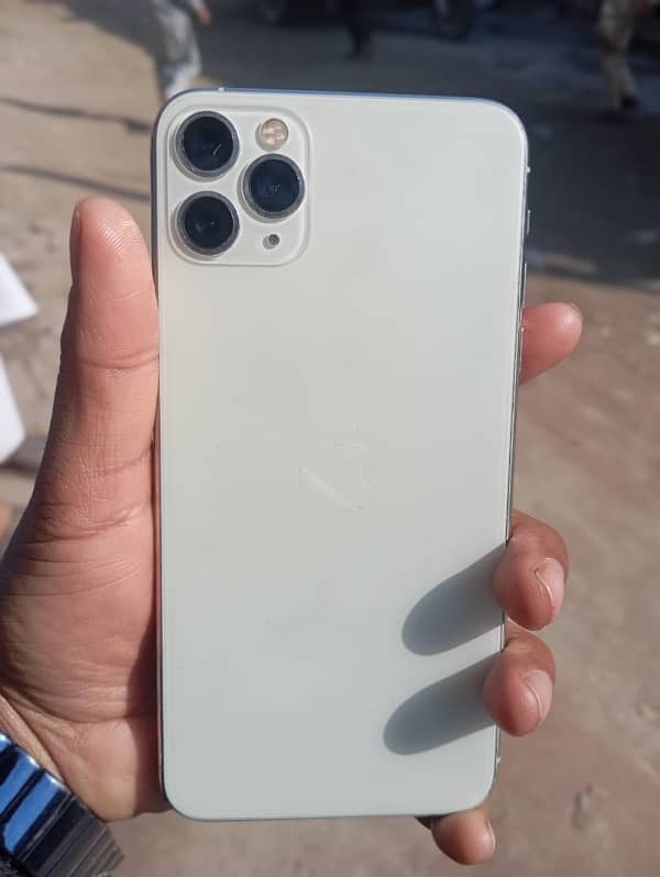 iphone 11 pro max 256gb Non fectry unlock 0