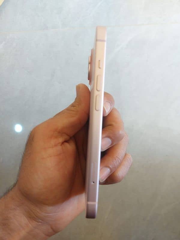 Iphone 15 opened from box only 1 month used 1