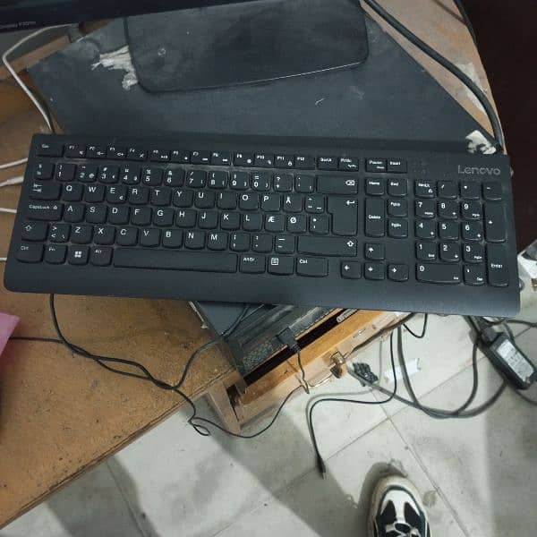 Lenovo Computer for Sale! 3