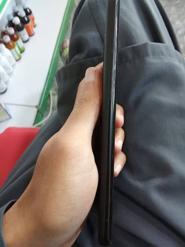 one plus 9 pro 8 256gb 10/9 condition camera ma dast ha baki all ohk 6