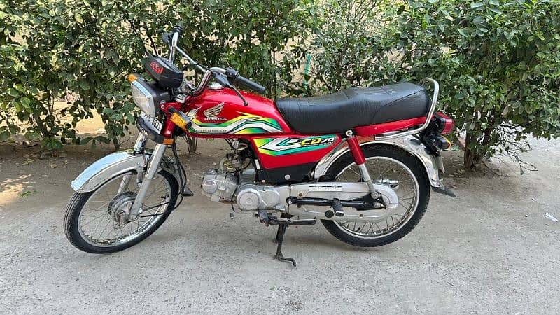 Honda CD 70 Model 2023 in Good condition 3