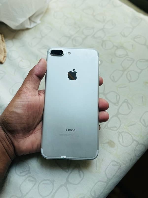 Iphone 7plus 128gb pta approved silver color in 10/10 condition 5