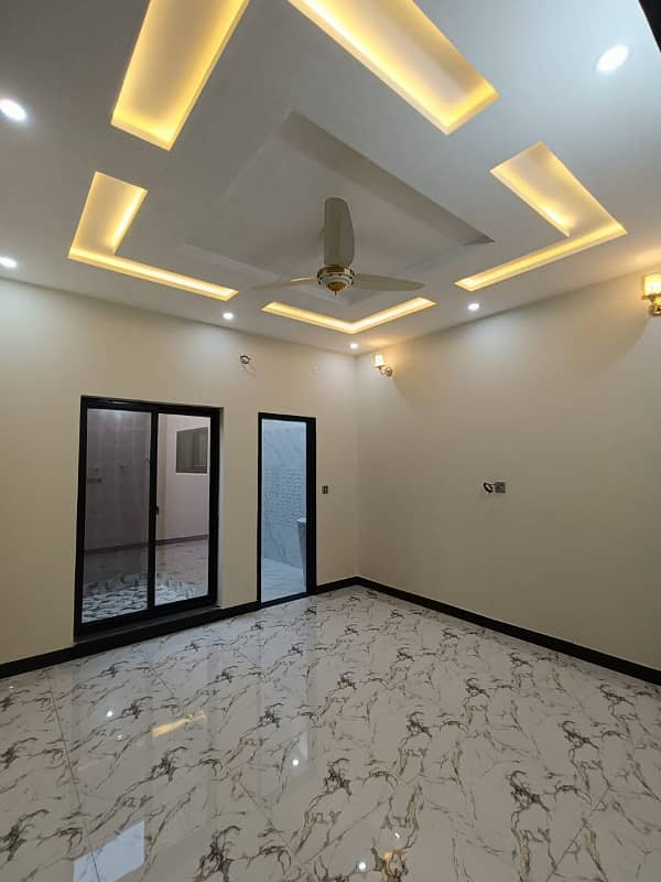 4 Marla Triple Storey Vip House For Sale 5