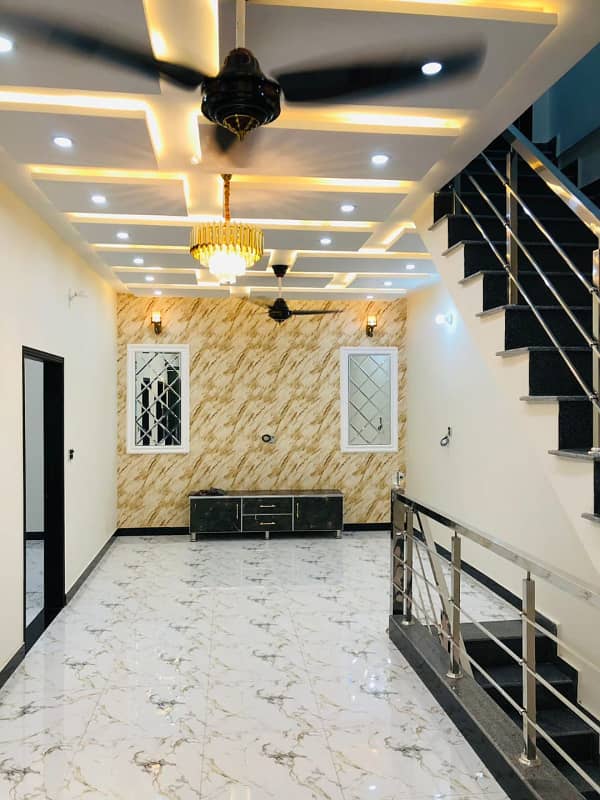 4 Marla Triple Storey Vip House For Sale 8