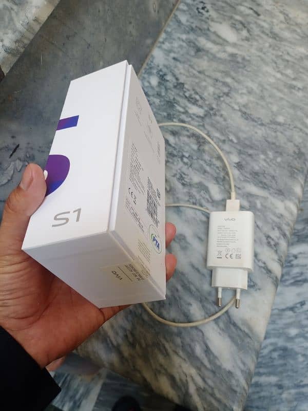 vivo s1 originl with box charger display finger 1