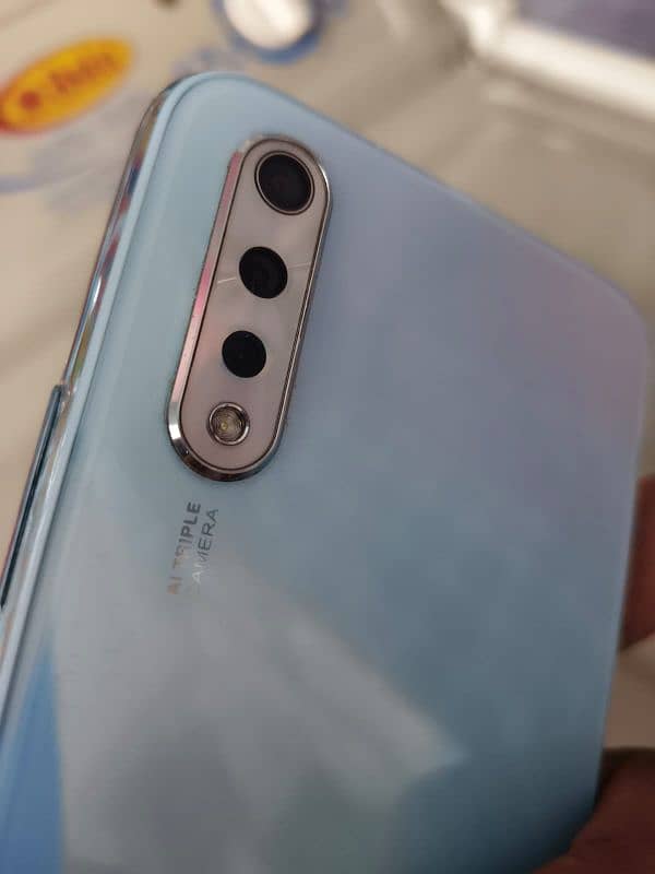 vivo s1 originl with box charger display finger 2