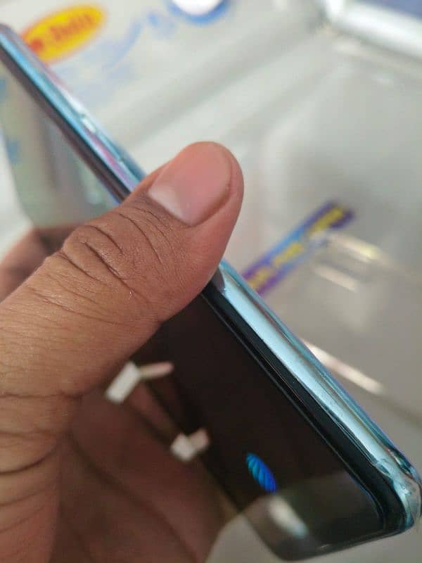 vivo s1 originl with box charger display finger 3