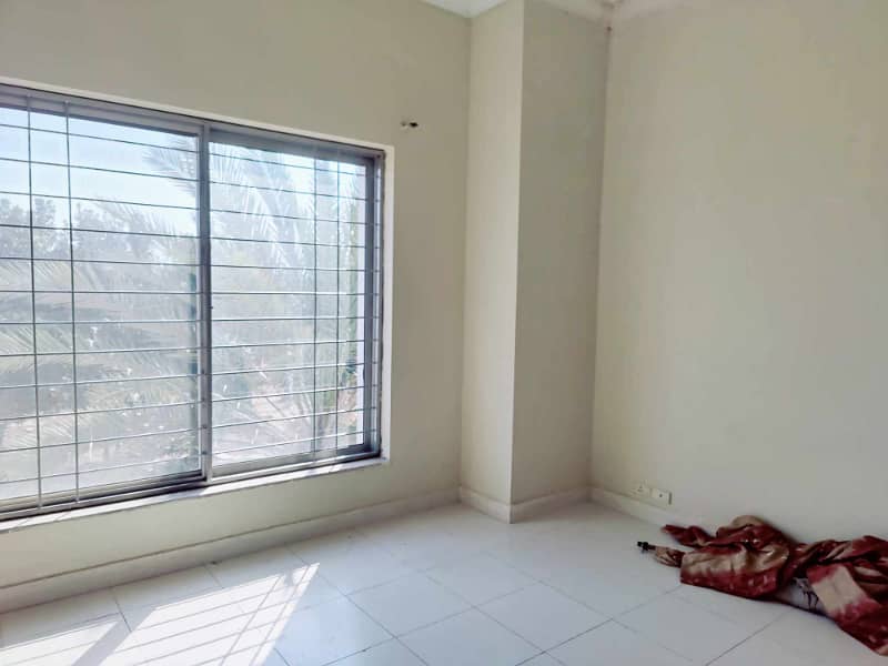 6.11 MARLA USED HOUSE FOR SALE IN SECTOR E BAHRIA TOWN LAHORE 11