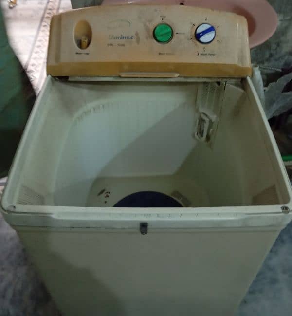 Washing Machine Used in Working Condition 0