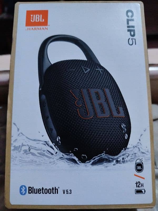 JBL clip 5 Bluetooth speaker 2