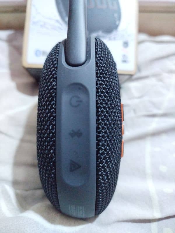 JBL clip 5 Bluetooth speaker 5