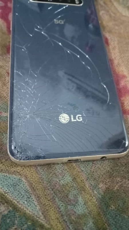 lg v60 thinq 5g 128gb all ok only back break 2