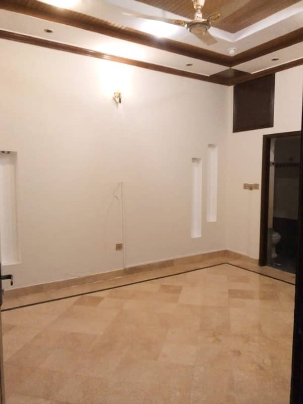 06 MARLA LOWER PORTION FOR RENT IN JOHAR TOWN LAHORE 3