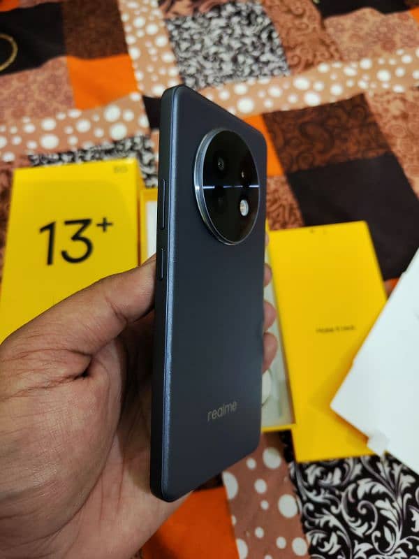 realme 13+ plus 12/256 gb open box urgent sale 4