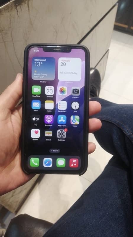 iphone 11 pro Max 256Gb dual Approved all geniune accesories 1