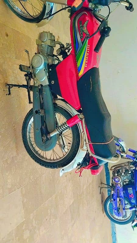 zxmco bike hai serious rabta kre caske party dor rahe new tire hai 1