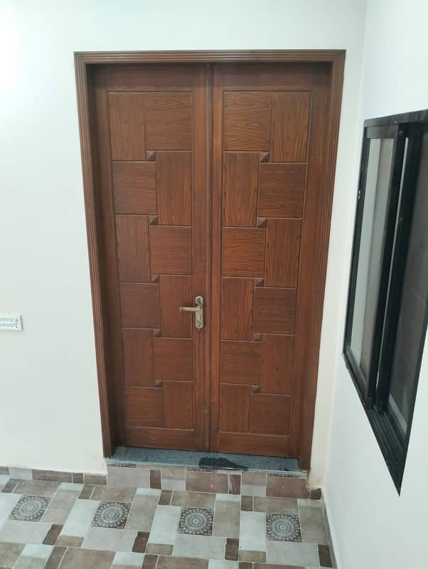 3 Marla house for rent in AL Rehman Garden phase 4 near jallo park main canal road Lahore 2