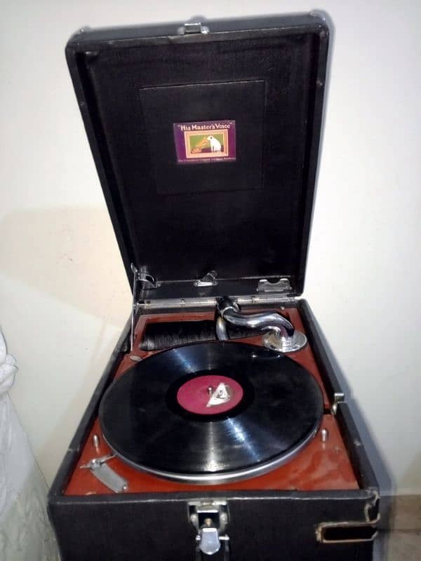 Gramophone 4