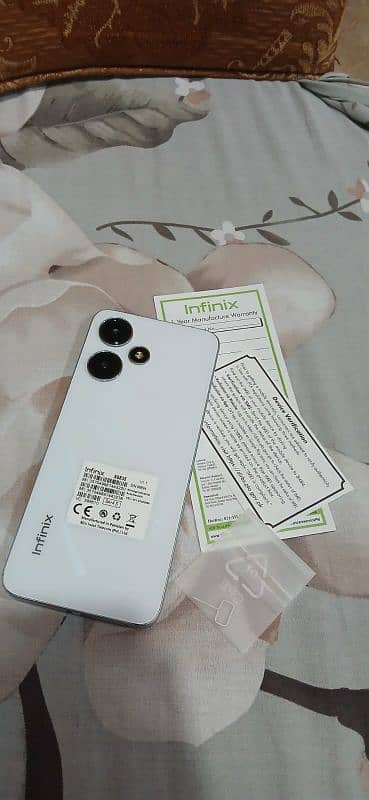 Infinix Hot 30 Play 8Gb Very Good Condition For Sale 1