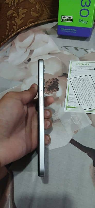 Infinix Hot 30 Play 8Gb Very Good Condition For Sale 3